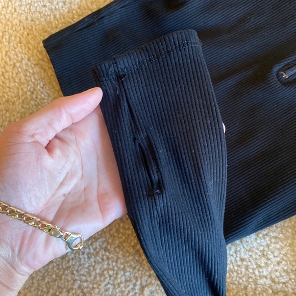 NWT 🏷 BLK ZIP UP LONG SLEEVE TOP 🖤 - Picture 4 of 6